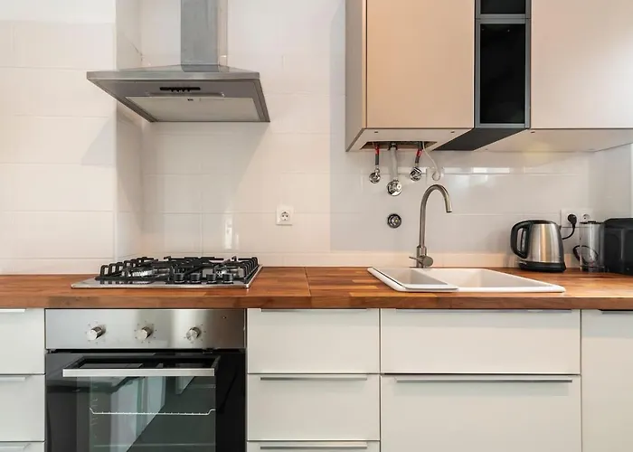 Claude Homes Rato * Lisbon