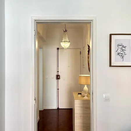 Claude Homes Rato Apartman *